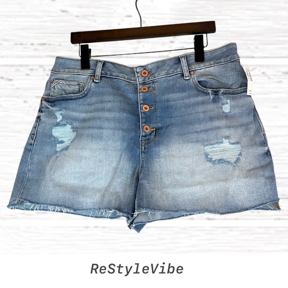EDGELY x MAURICES Women’s Size 18 Denim Jean Shorts NWT High Rise Stretch